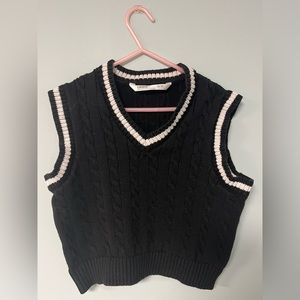 UKIDS black sweater vest crop top, girl size 10-12, girl vest